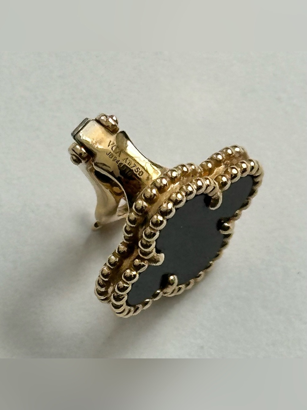 Van Cleef & Arpels Vintage Alhambra Earrings 18K Yellow Gold Onyx VCA Clover - Picture 4 of 5